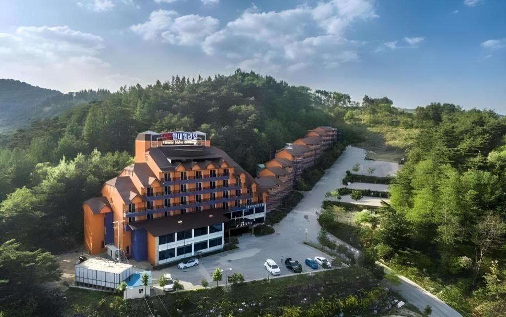 Hyundai Elliot Hotel And Resort Pyeongchang Eksteriør billede